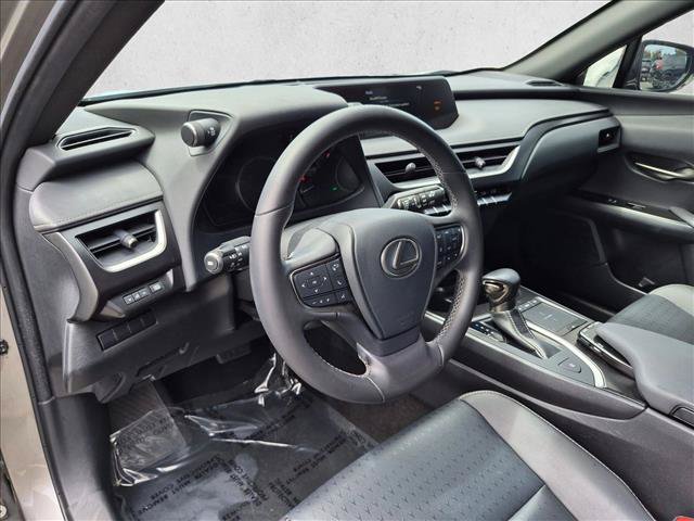 Used 2019 Lexus UX 200 w/ Accessory Package FWD image 11