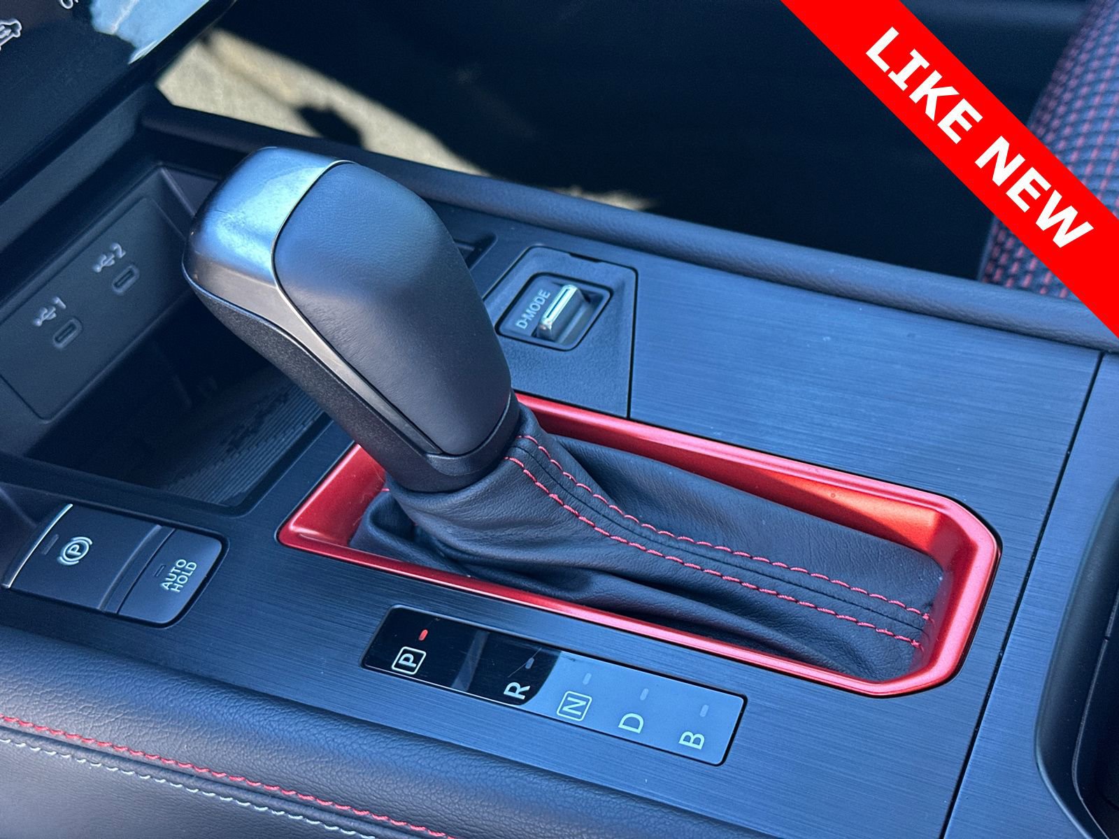 Used 2026 Nissan Kicks SR w/ Illumination Package image 32