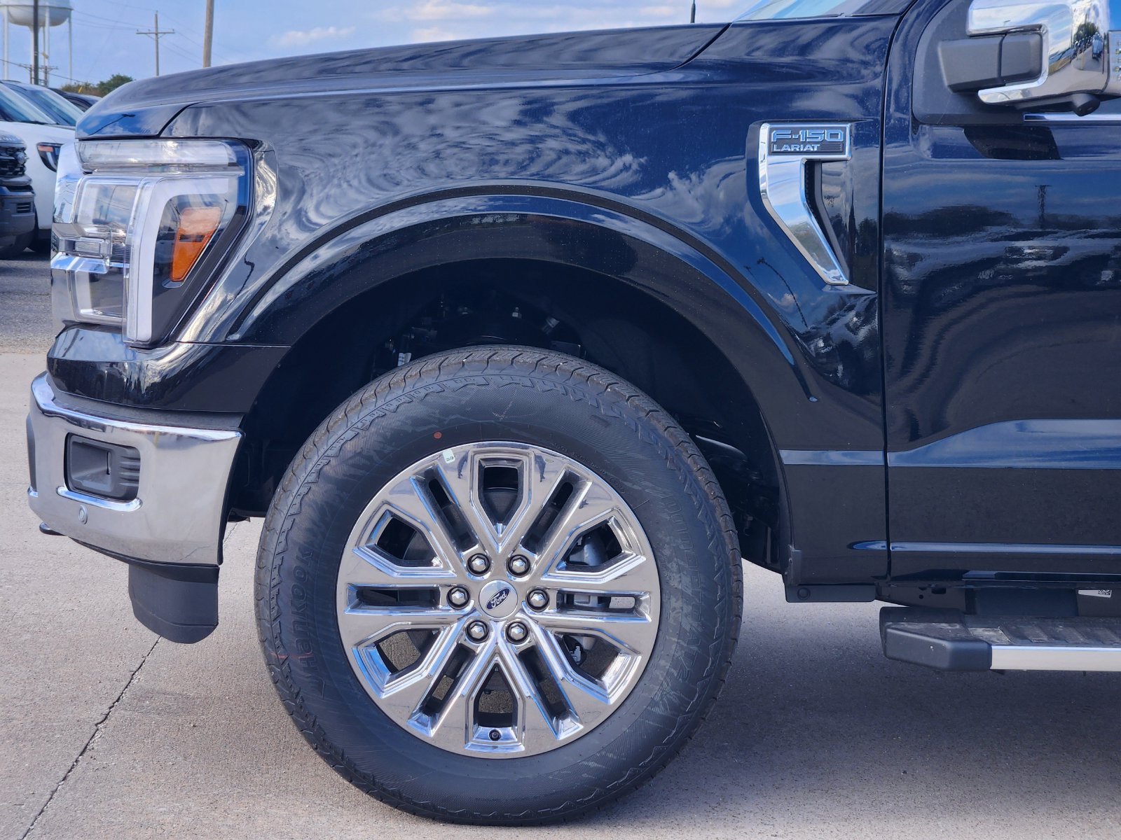 New 2026 Ford F150 Lariat w/ Equipment Group 501A Mid AWD/4WD image 9