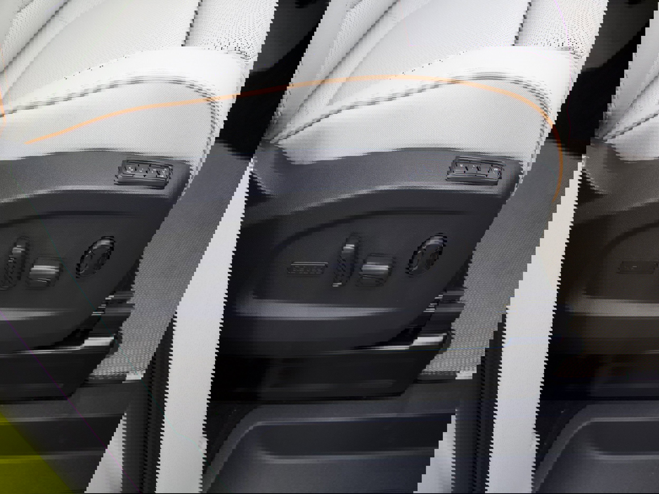 New 2025 Volkswagen ID. Buzz Pro S Plus image 36