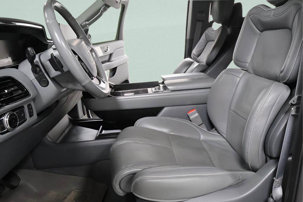 Used 2019 Lincoln Navigator Reserve AWD/4WD image 20