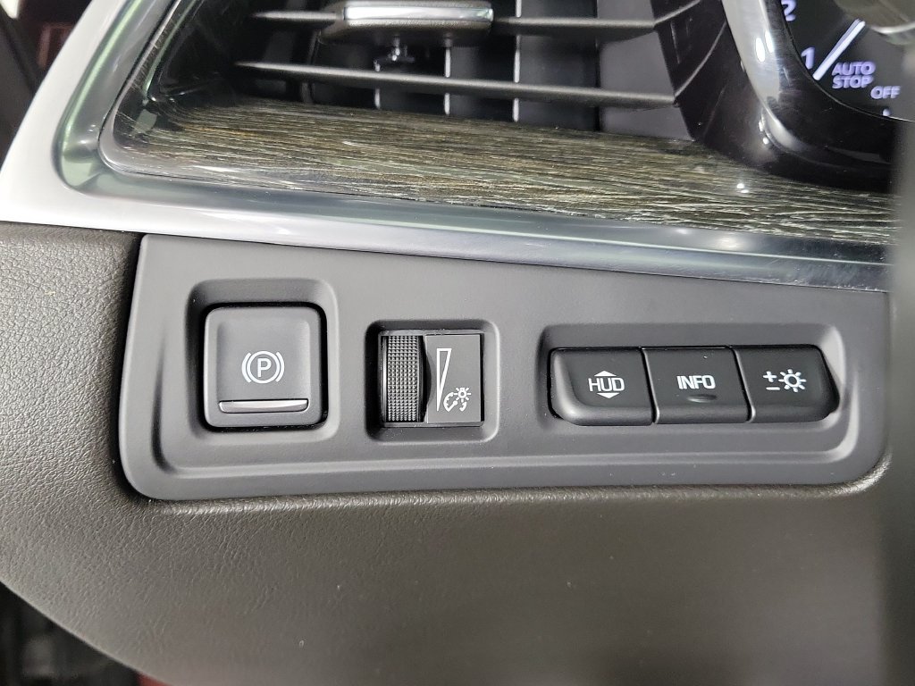 Certified 2022 Cadillac XT5 Premium Luxury w/ Technology Package FWD image 34