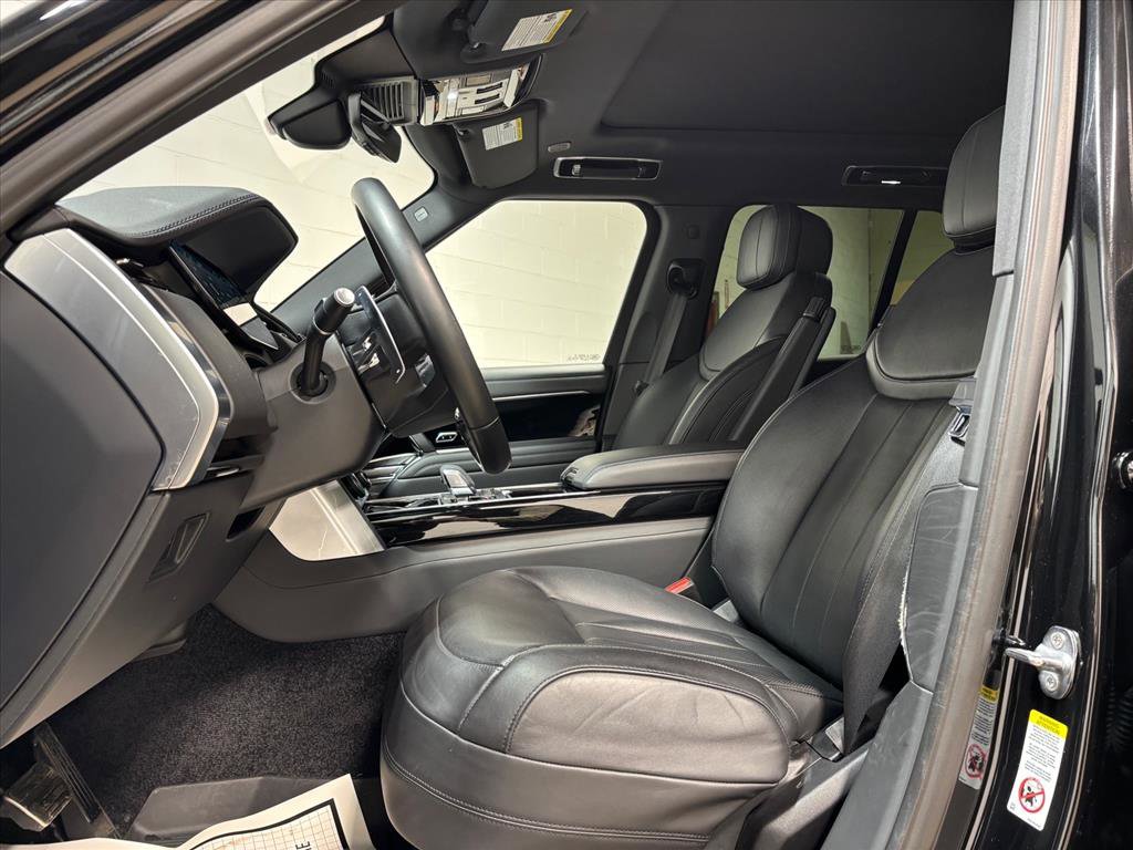 Used 2023 Land Rover Range Rover SE image 24