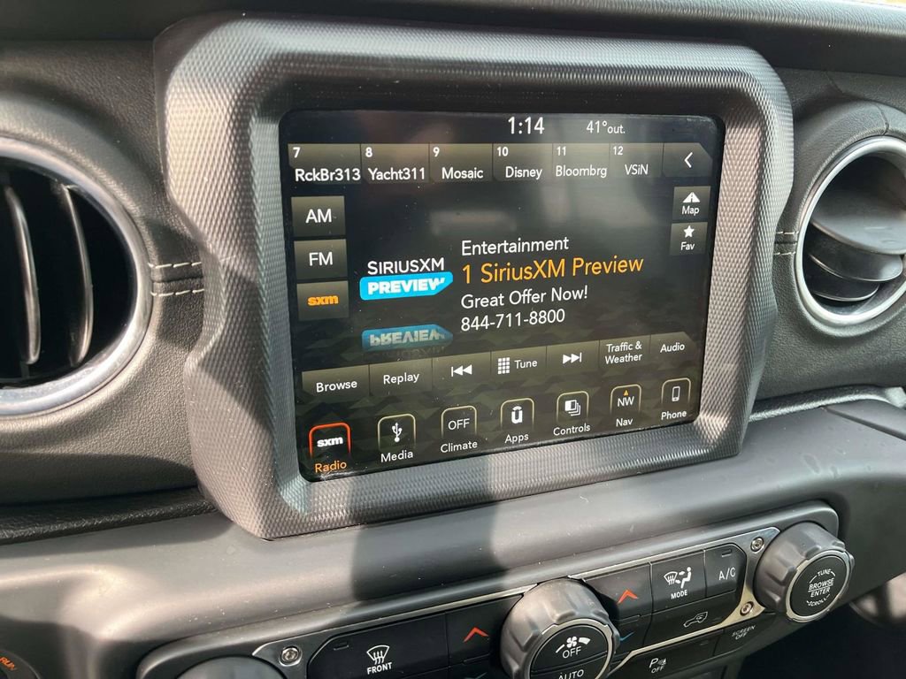 Used 2018 Jeep Wrangler Unlimited Sahara image 29