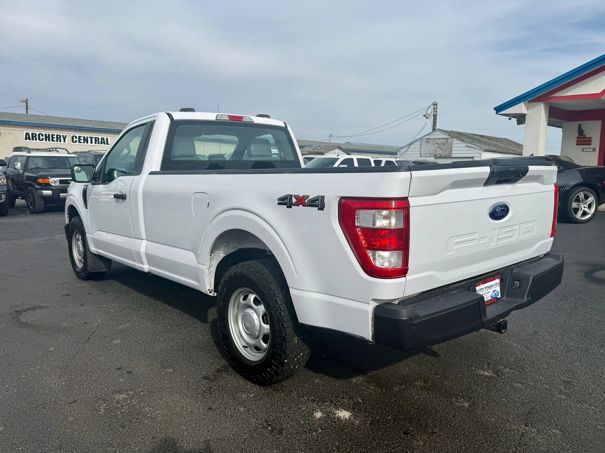 Used 2021 Ford F150 XL image 3