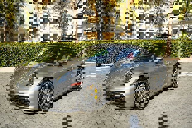 Used 2021 Porsche 911 Carrera image 2