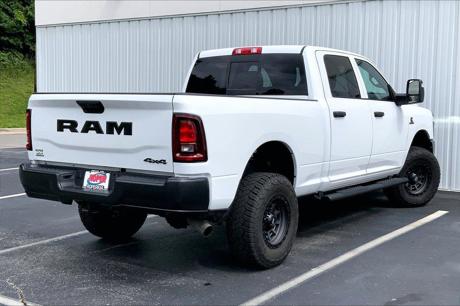 Used 2025 RAM 2500 Tradesman AWD/4WD image 11
