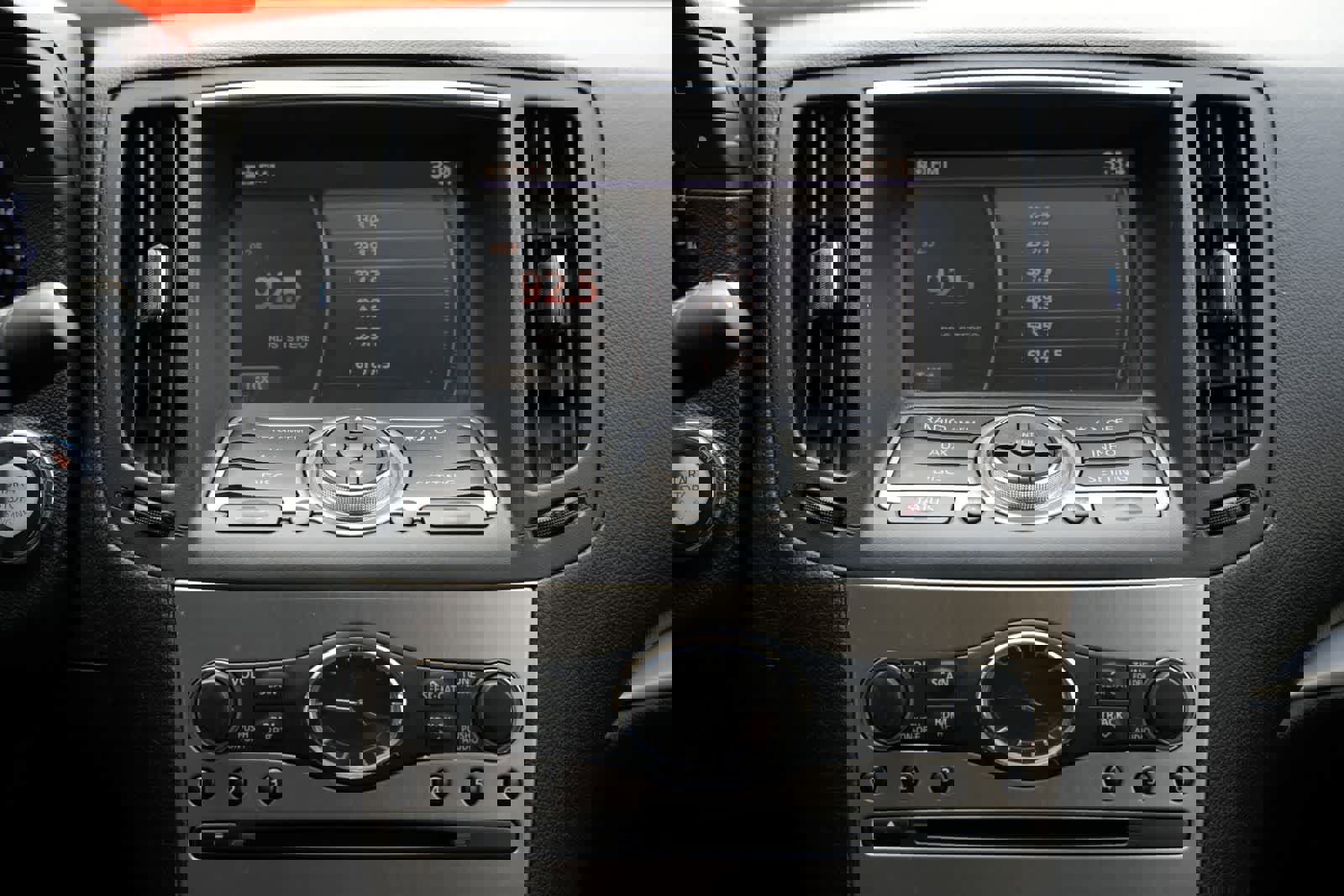 Used 2012 INFINITI G37 Journey w/ Premium Pkg RWD image 13