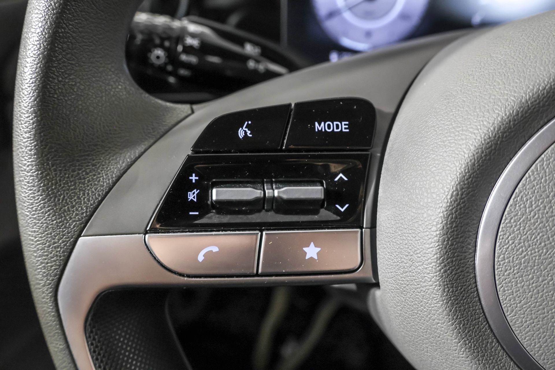 Used 2024 Hyundai Elantra SEL image 27