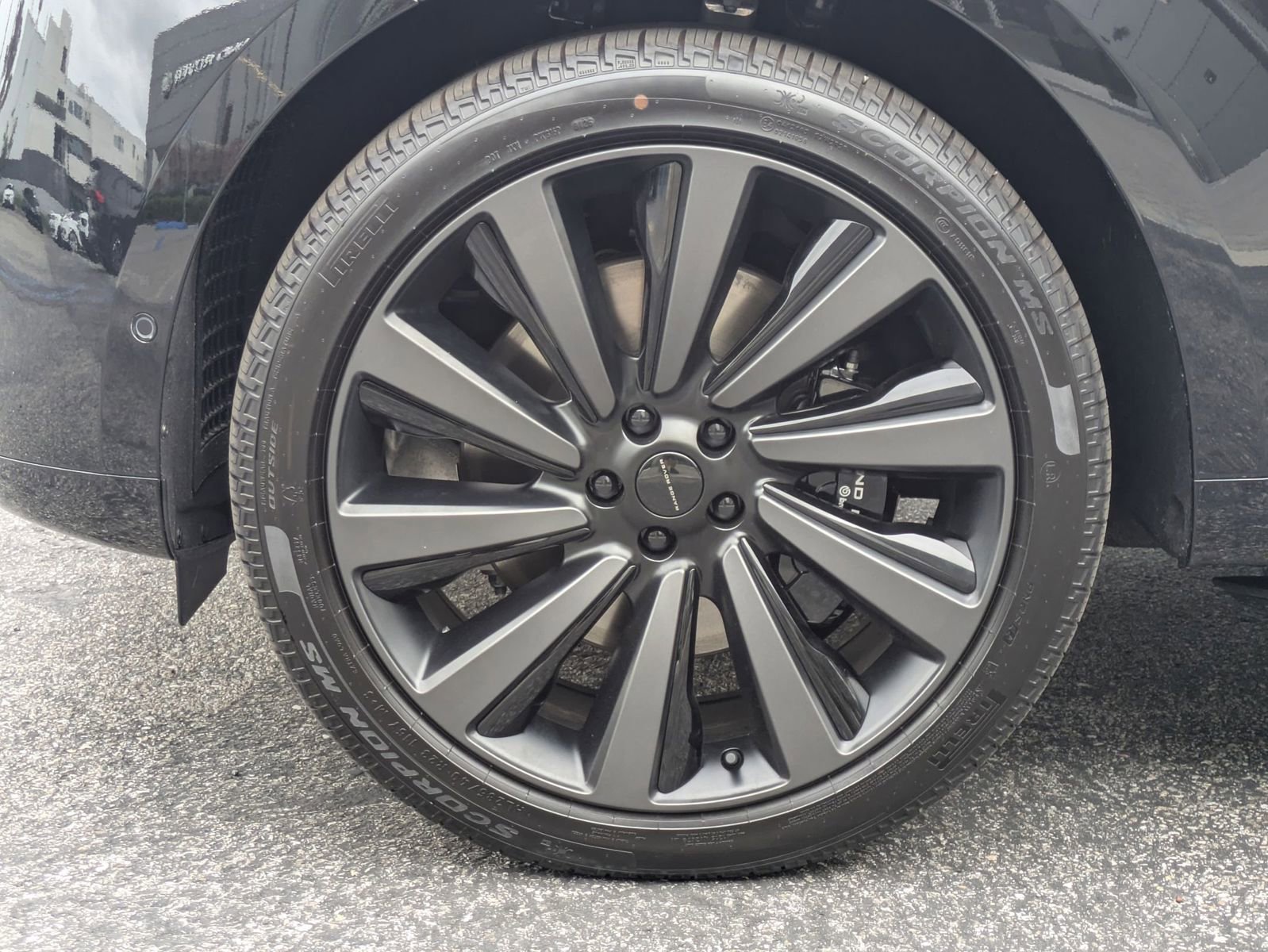 New 2026 Land Rover Range Rover SV AWD/4WD image 10