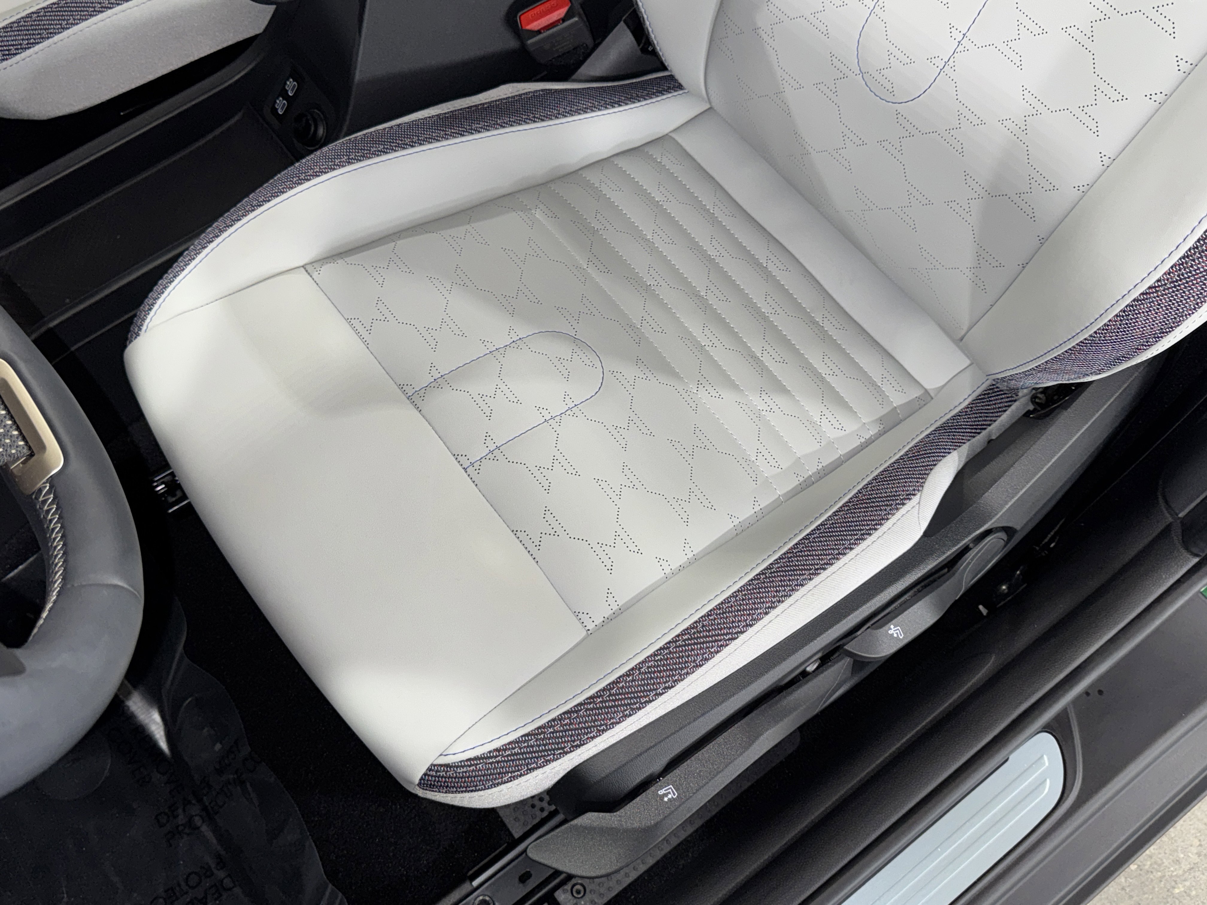 Certified 2025 MINI Cooper S image 29