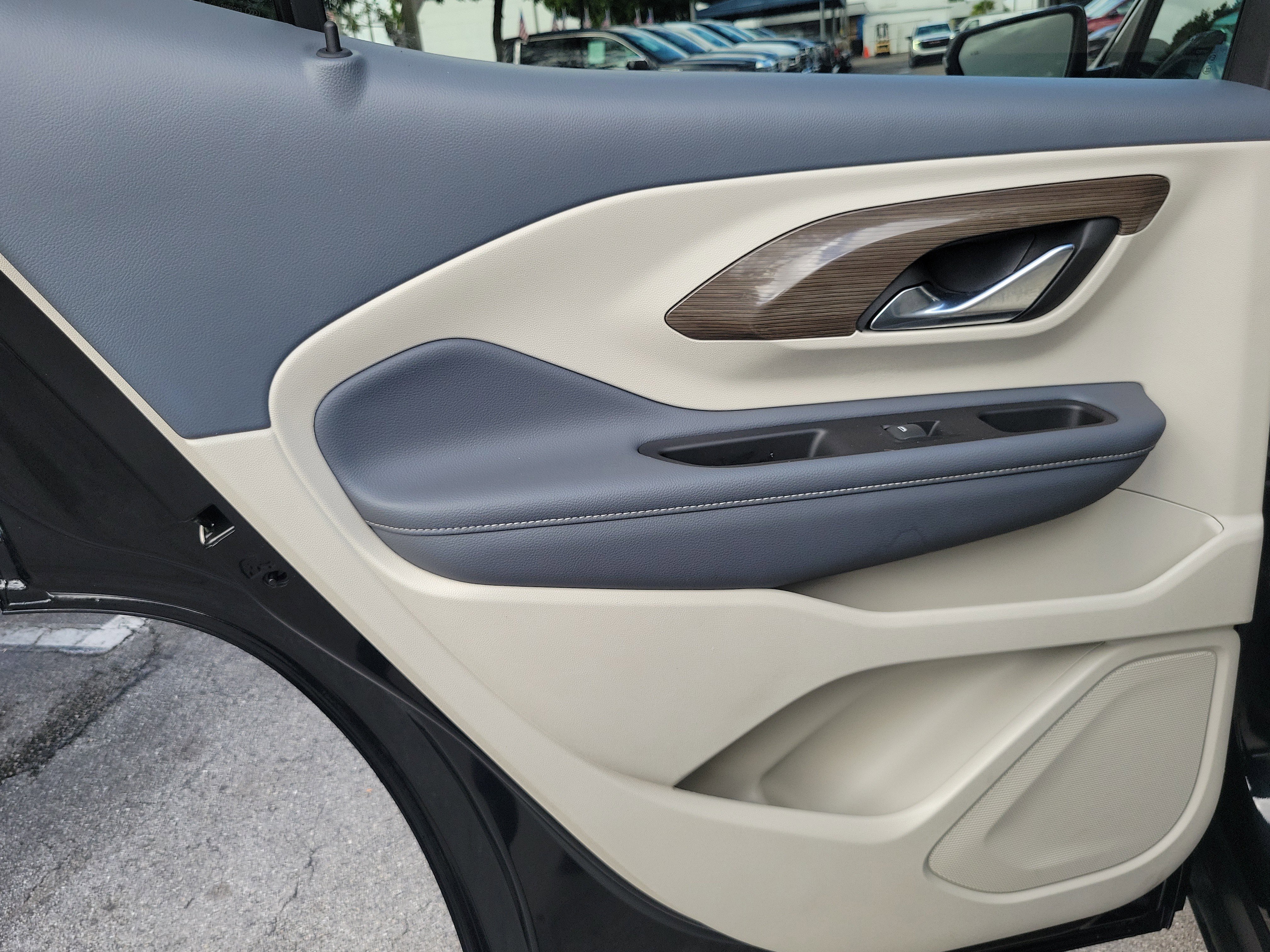 Used 2023 GMC Terrain Denali image 24