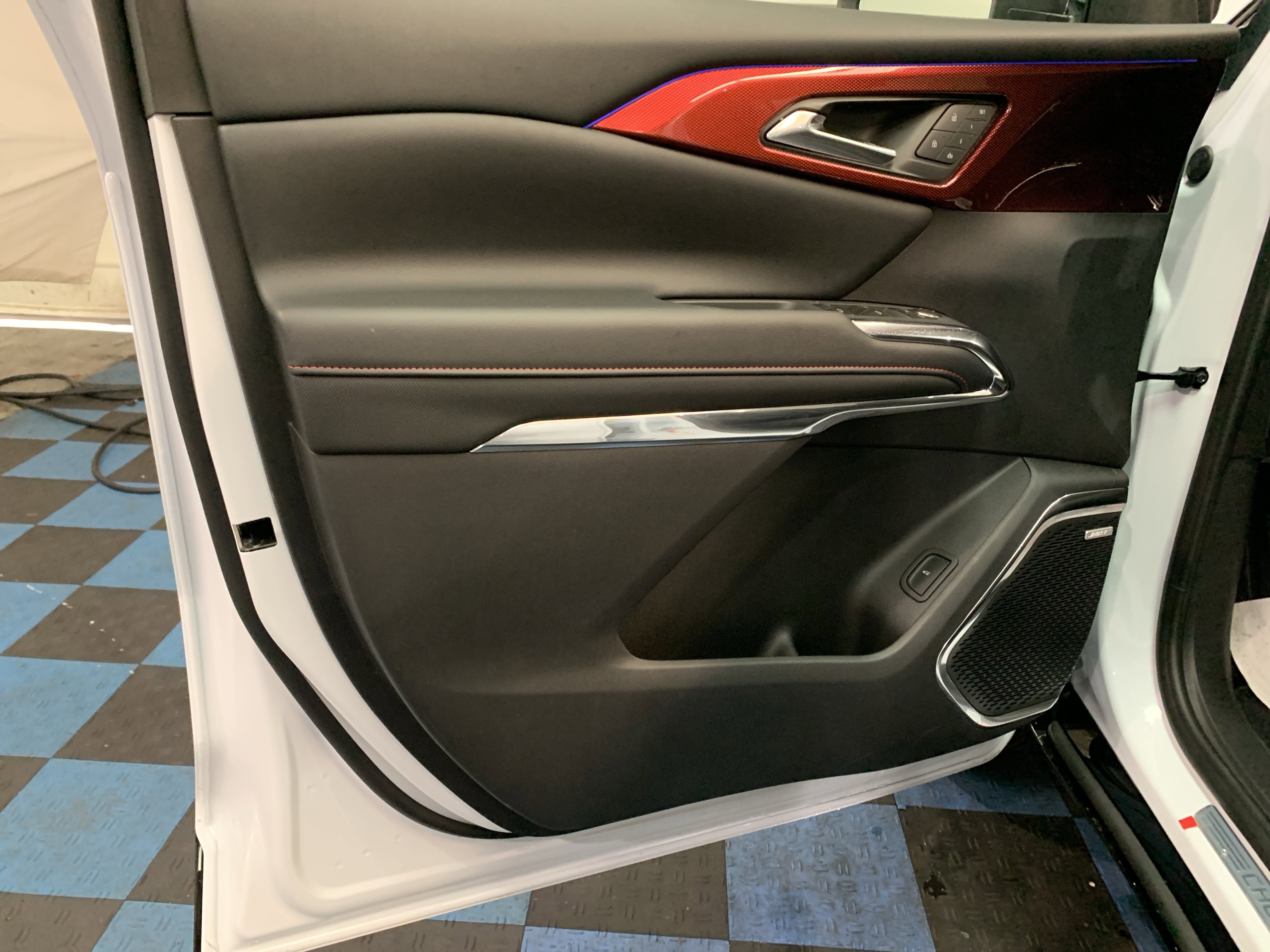 New 2026 Chevrolet Traverse RS image 9