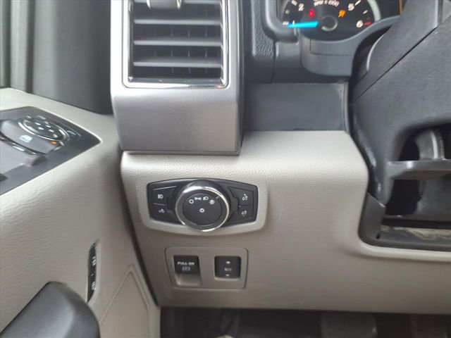 Used 2017 Ford F150 XLT w/ Equipment Group 302A Luxury image 19