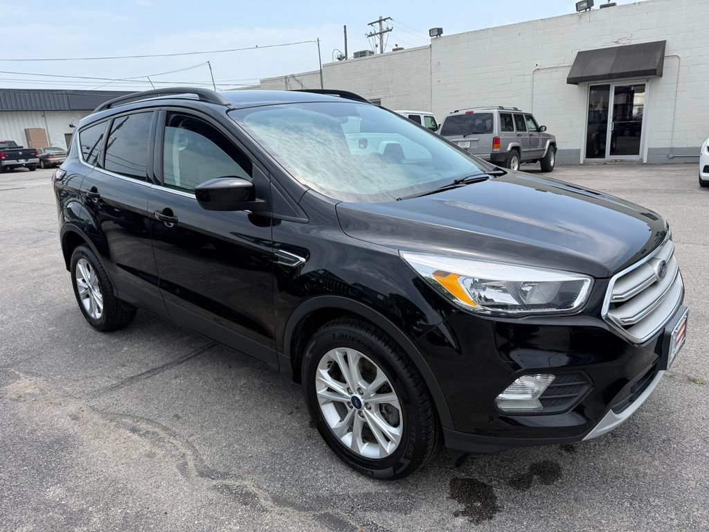 Used 2018 Ford Escape SE w/ SE Sync 3 Package AWD/4WD image 11