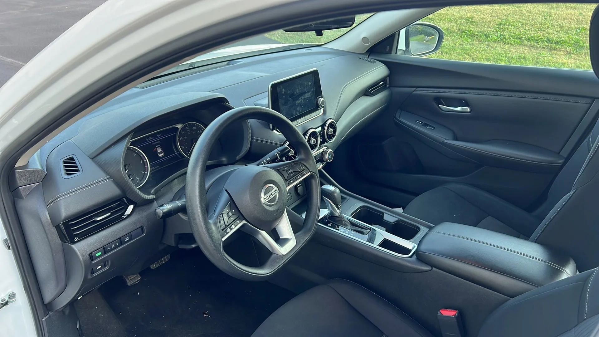 Used 2023 Nissan Sentra SV image 10
