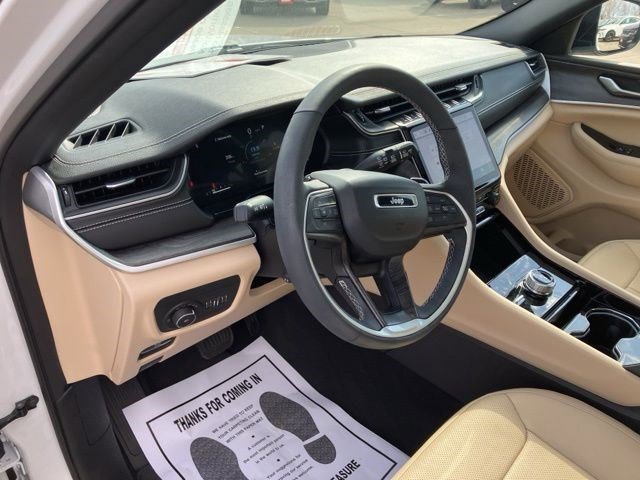 Certified 2023 Jeep Grand Cherokee Limited w/ Luxury Tech Group II image 14
