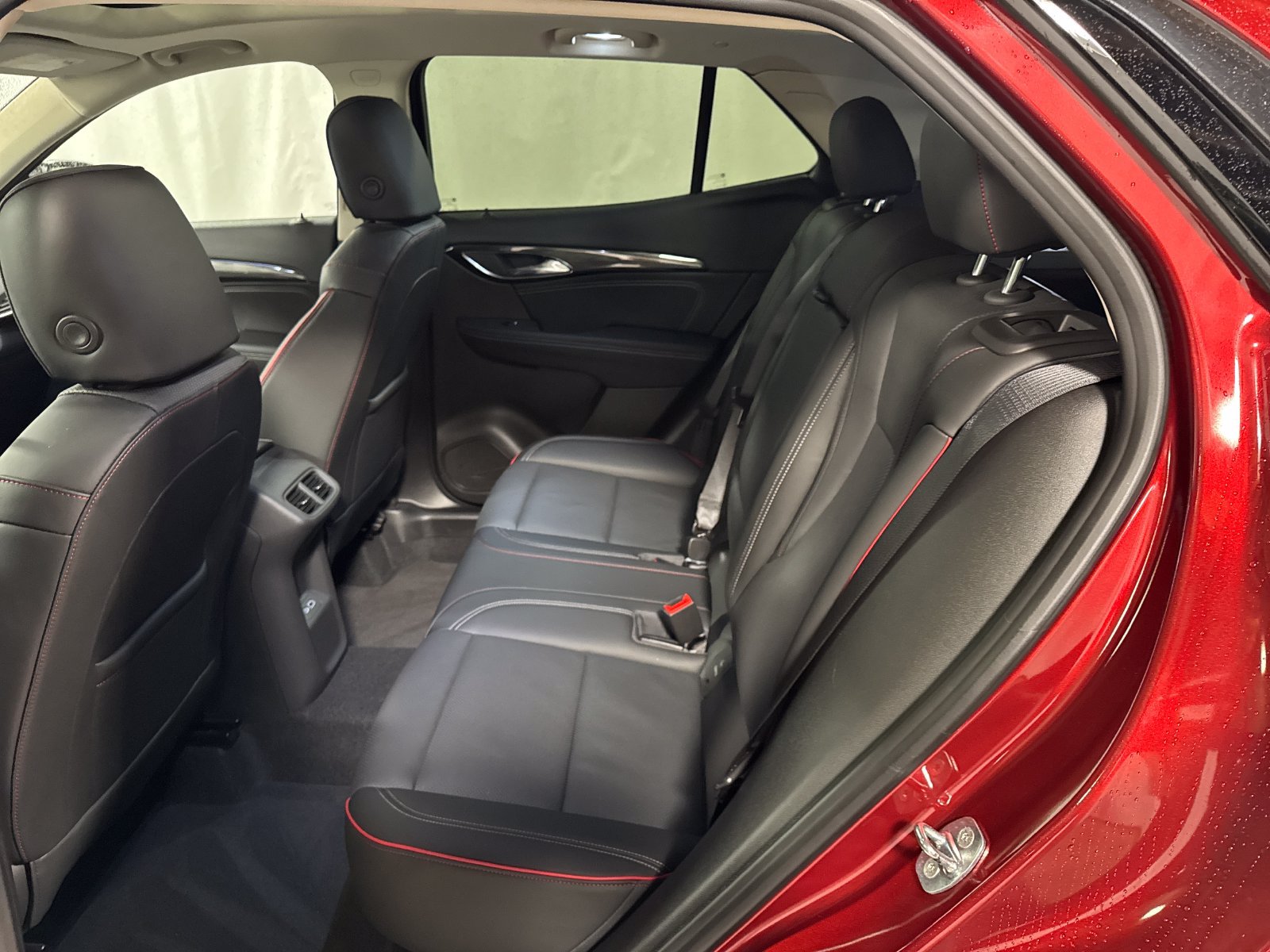 Used 2022 Buick Envision Essence w/ Sport Touring Package FWD image 5