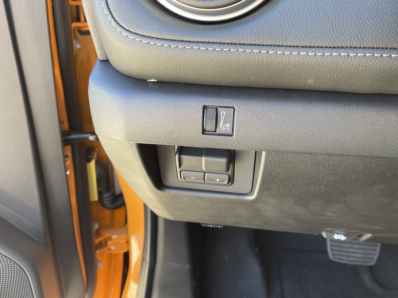 New 2026 Chevrolet Colorado LT w/ LT Convenience Package AWD/4WD image 24
