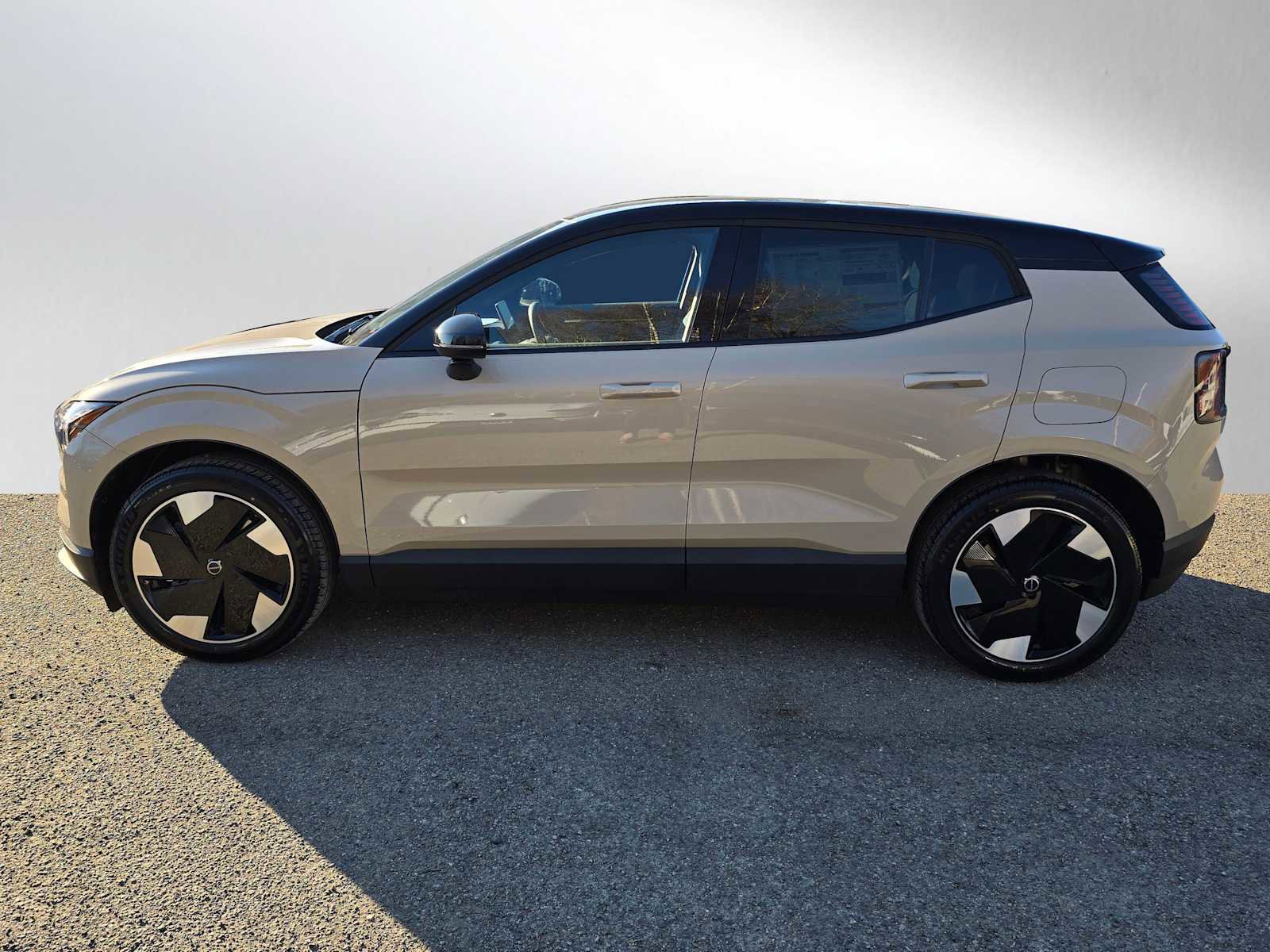 New 2026 Volvo EX30 Plus w/ Protection Package Premier AWD/4WD image 6
