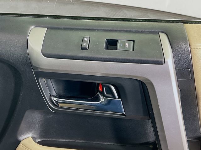 Used 2018 Toyota 4Runner SR5 image 32