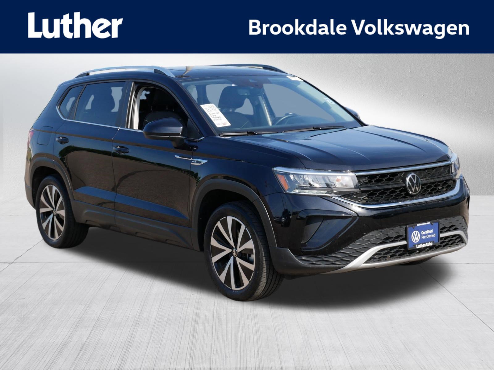Certified 2023 Volkswagen Taos SE w/ Panoramic Sunroof Package