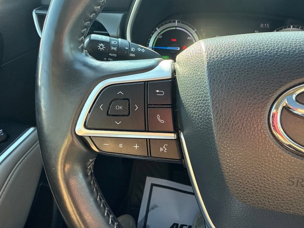 Used 2022 Toyota Highlander XLE AWD/4WD image 22