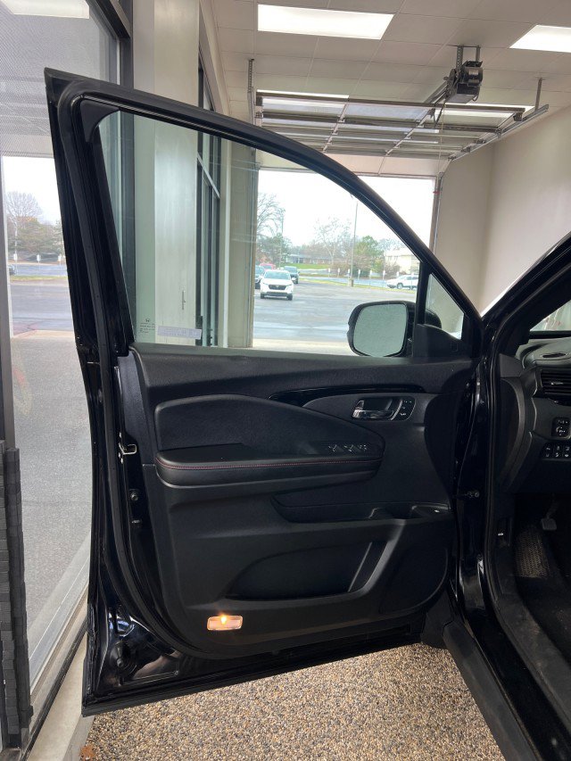 Used 2023 Honda Ridgeline Black Edition image 14