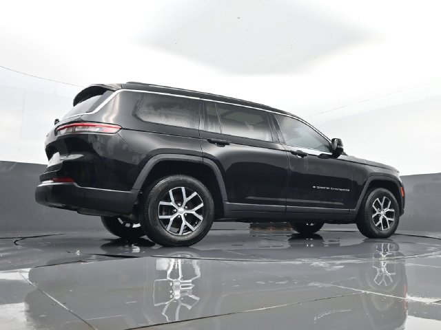 Used 2023 Jeep Grand Cherokee L Limited AWD/4WD image 30