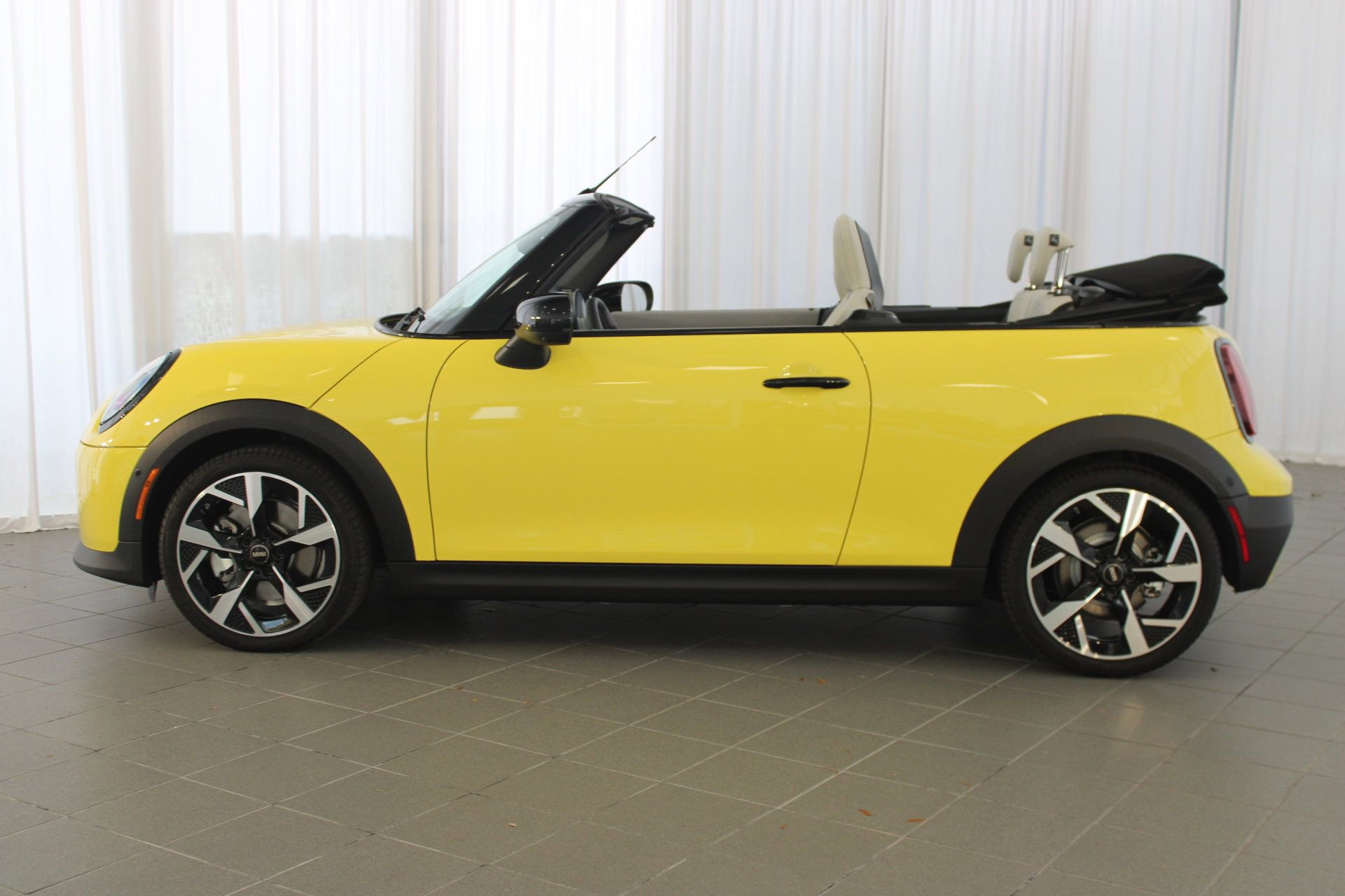 New 2026 MINI Cooper S image 19