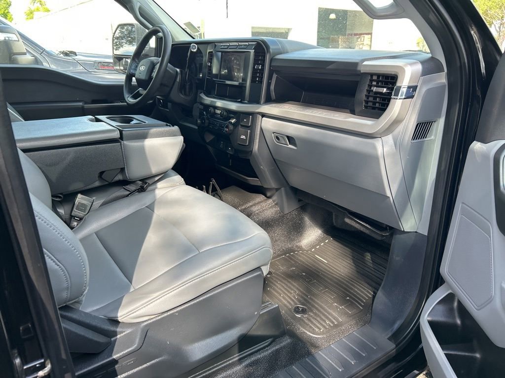 Used 2023 Ford F350 XL w/ 360-Degree Camera Package image 9