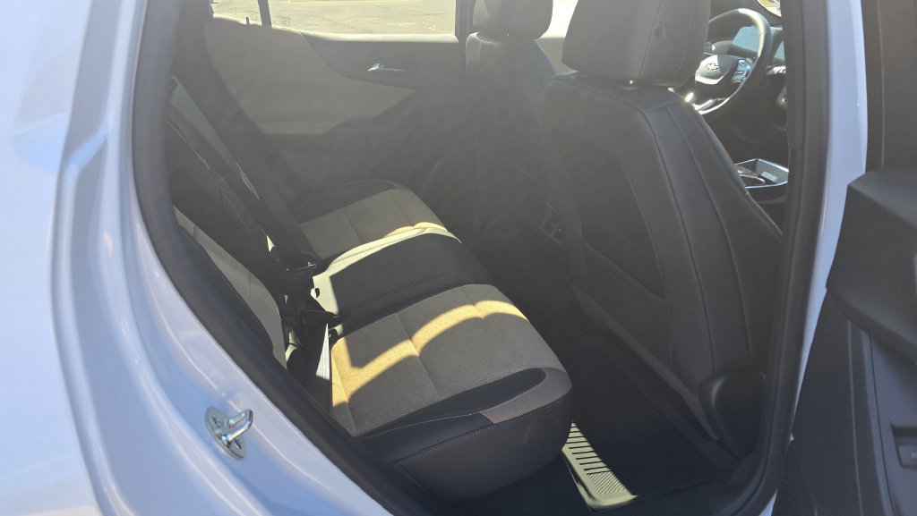 New 2027 Chevrolet Equinox ACTIV w/ Convenience Package III FWD image 7