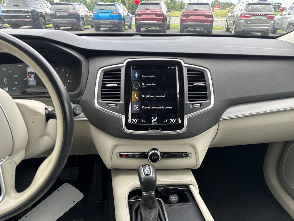 Used 2022 Volvo XC90 T5 Momentum AWD/4WD image 24