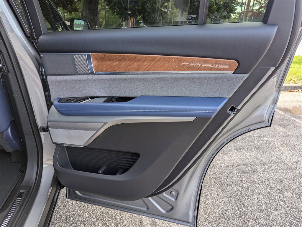 New 2026 Cadillac Vistiq Premium Luxury image 35