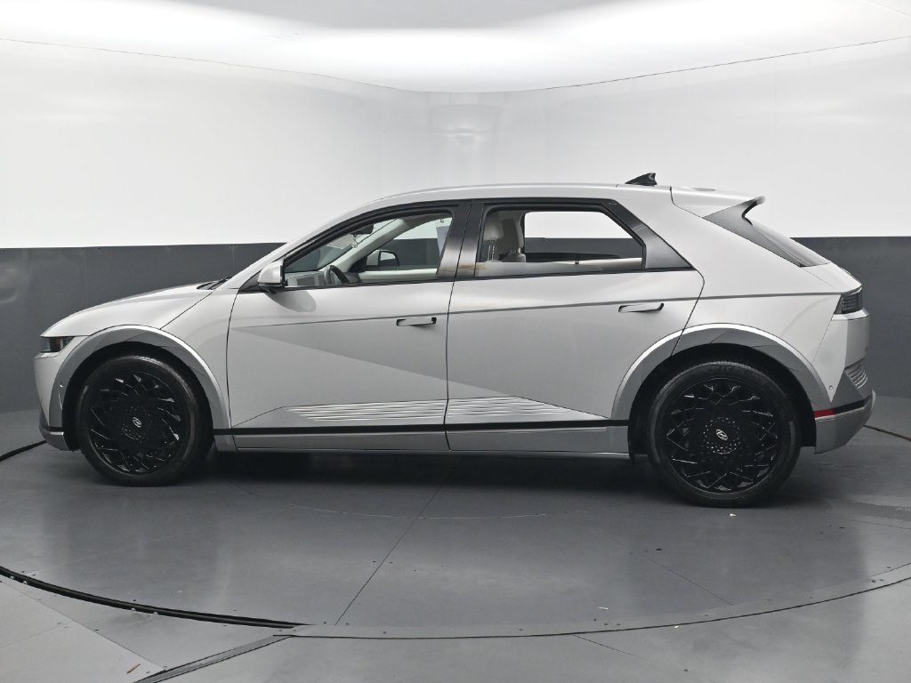 Used 2023 Hyundai Ioniq 5 Limited AWD/4WD image 9
