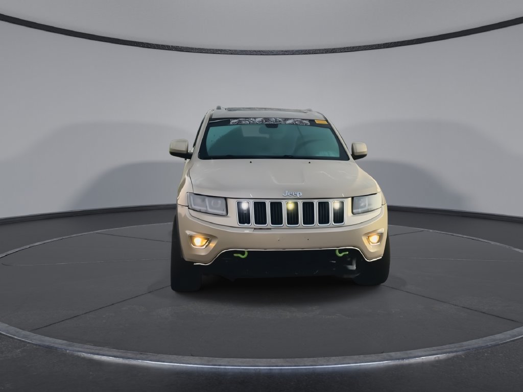 Used 2014 Jeep Grand Cherokee Laredo w/ Quick Order Package 23E AWD/4WD image 3