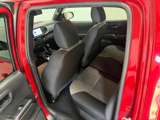 Used 2022 Toyota Tacoma TRD Sport AWD/4WD image 33