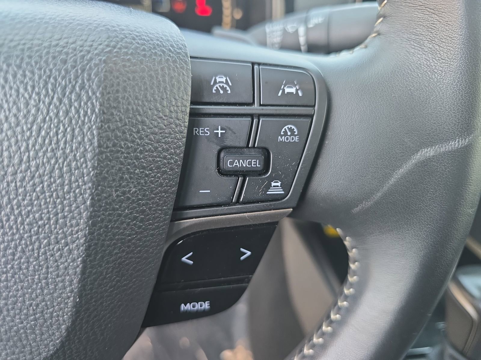 Used 2025 Toyota Camry SE FWD image 17