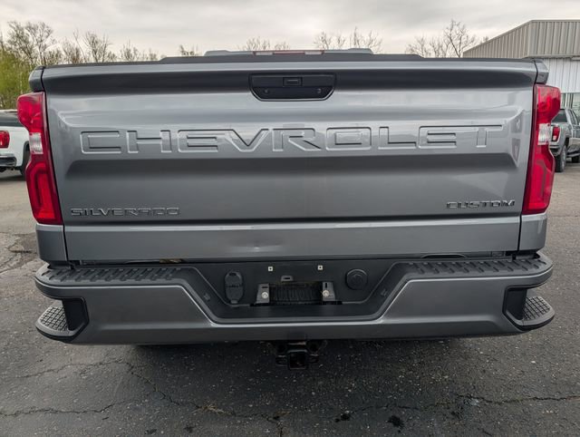 Used 2022 Chevrolet Silverado 1500 Custom w/ LPO, Dark Essentials Package AWD/4WD image 6