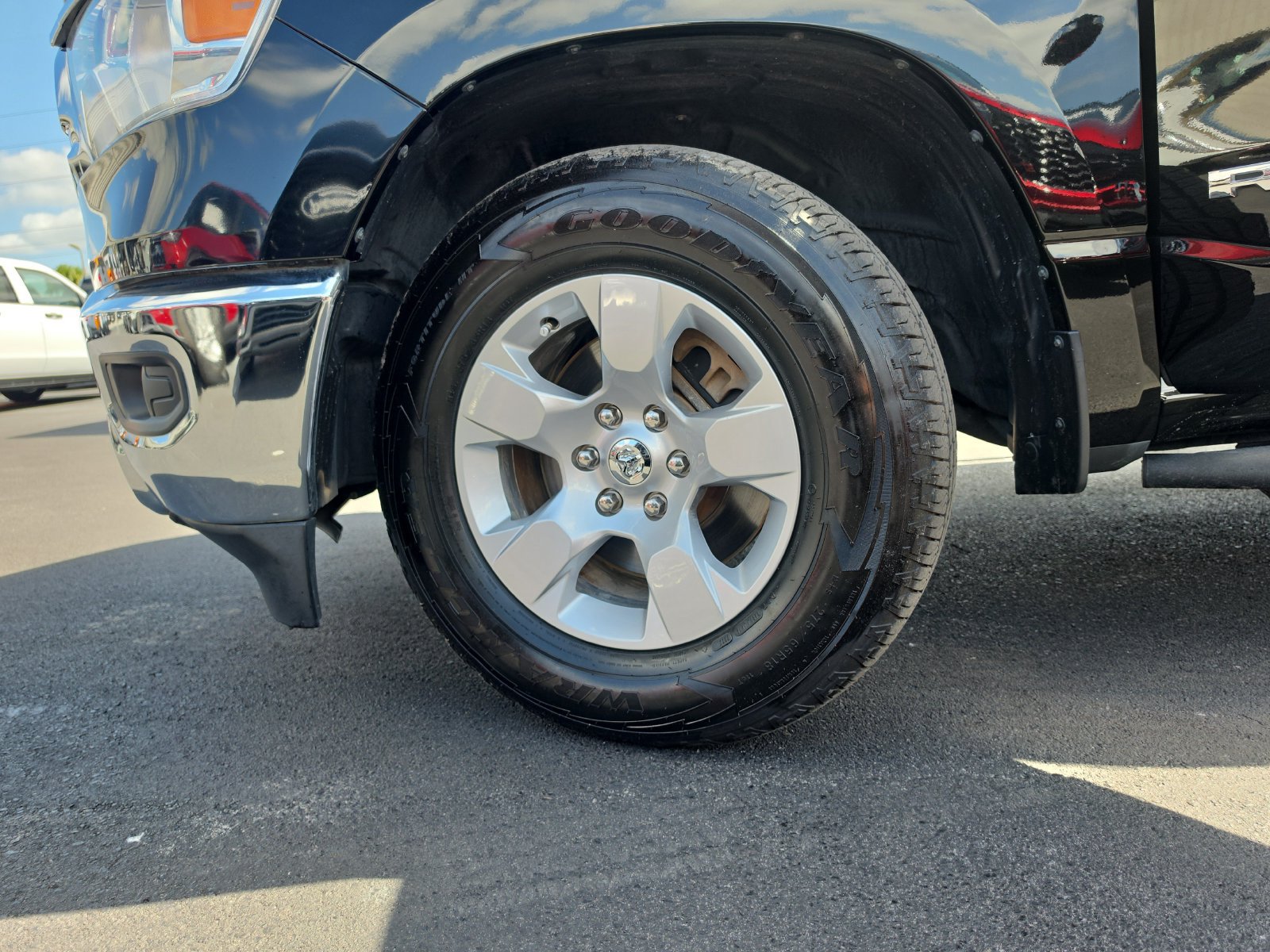 Used 2019 RAM 1500 Big Horn RWD image 29