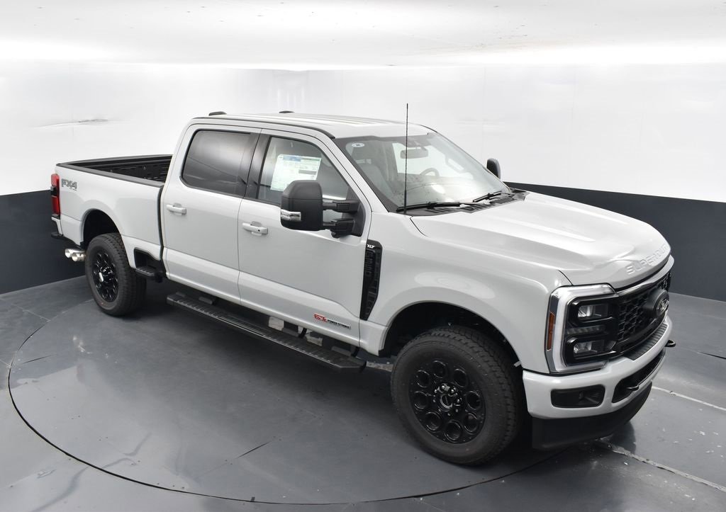 New 2025 Ford F350 XLT w/ Black Appearance Package image 23