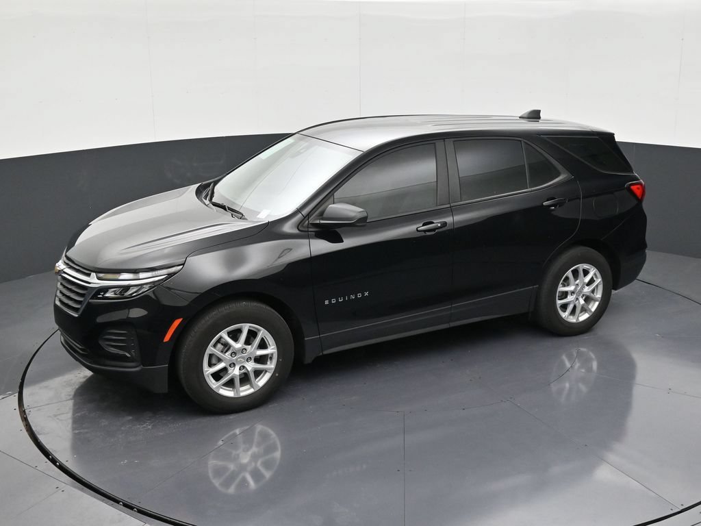 Certified 2024 Chevrolet Equinox LS FWD image 12