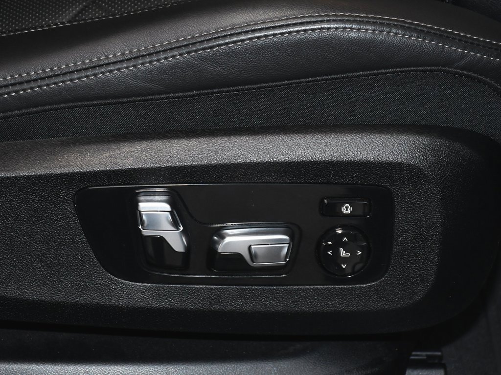 Used 2024 BMW X7 xDrive40i image 85