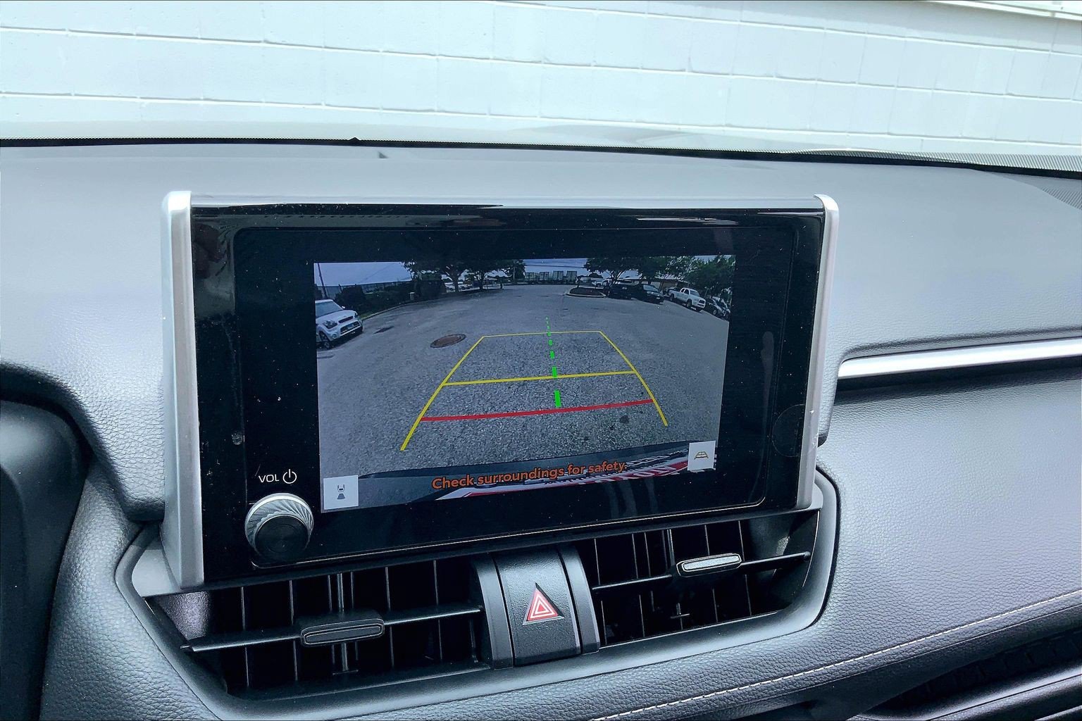 Used 2025 Toyota RAV4 XLE FWD image 26