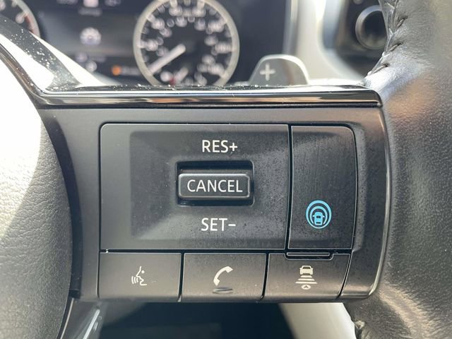 Used 2023 Nissan Rogue SL w/ SL Premium Package image 13