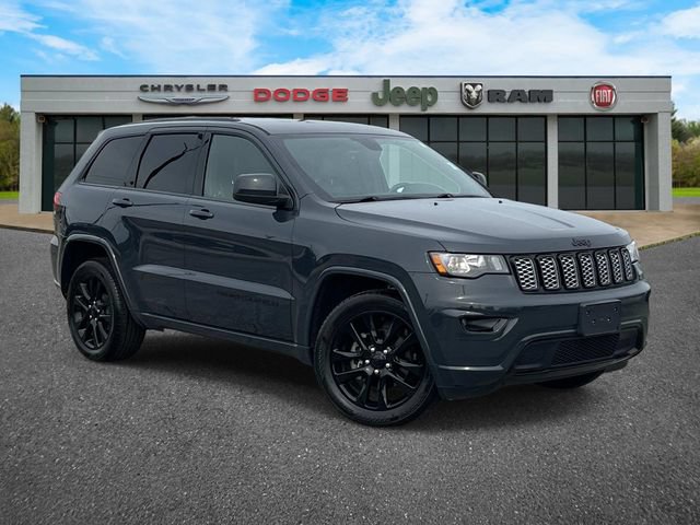 Certified 2018 Jeep Grand Cherokee Altitude RWD image 1
