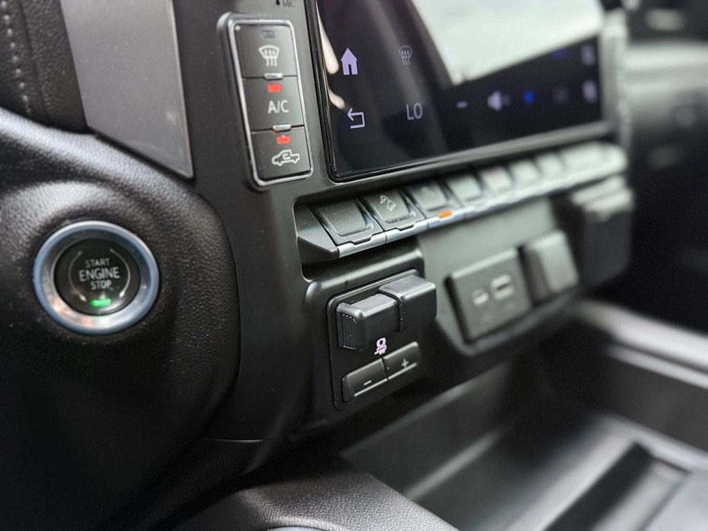Used 2019 Chevrolet Silverado 1500 LT Trail Boss AWD/4WD image 31