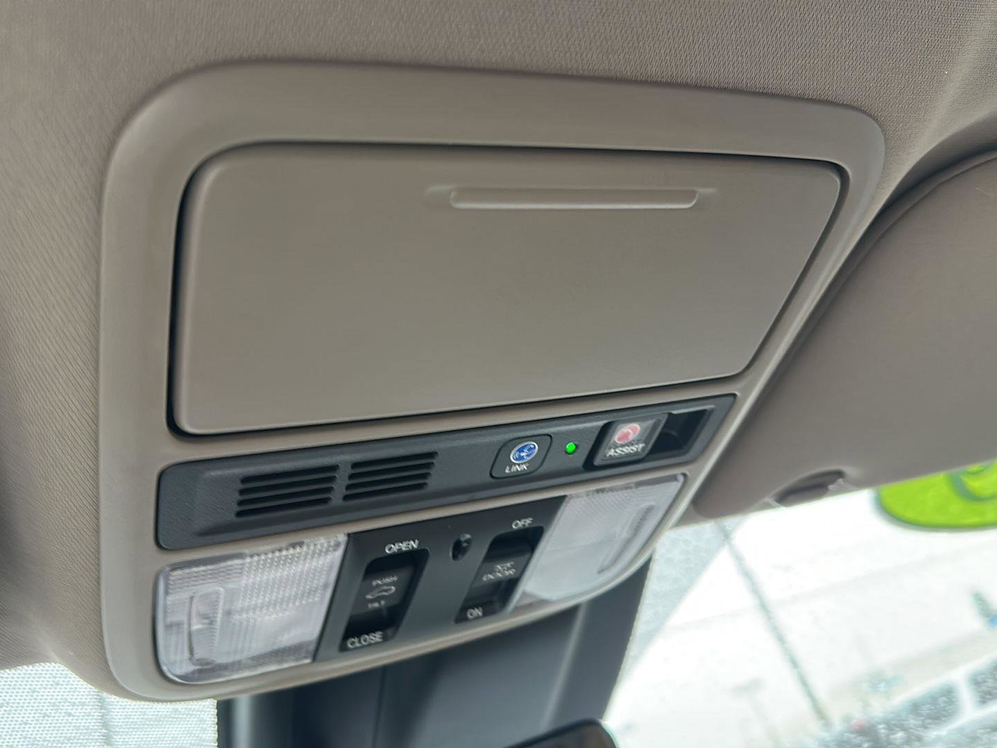 Used 2018 Honda Odyssey Elite image 17