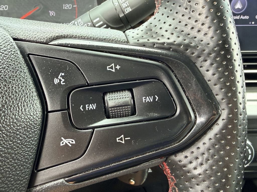 Certified 2024 Chevrolet Trax RS image 32