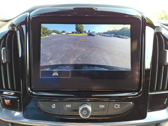 Used 2022 Chevrolet Traverse LT FWD image 24